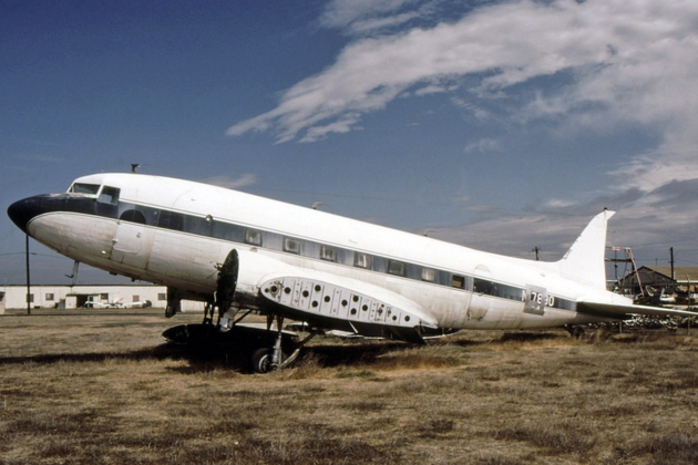 N17890 nearing the end of its life on 9 October 1985 at Brown Field Municipal airport, San Diego, CA. She was de-registered in March 1990. Photo courtesy of Derek Heley.