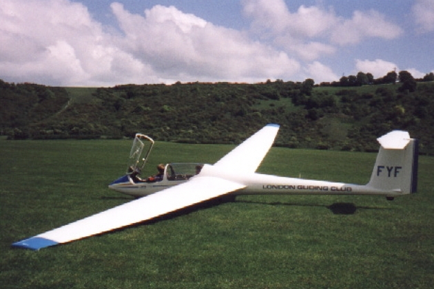 London Gliding Club ASK-21 at Dunstable.
