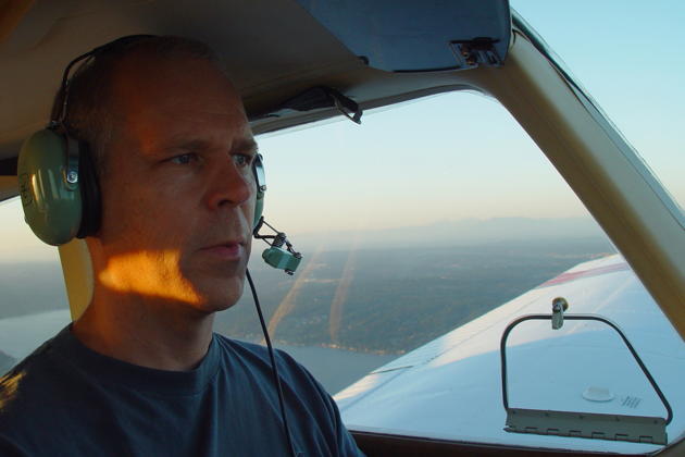 Descending over the Puget Sound in 3DC en route back to Renton. Photo by Mark LaVille.
