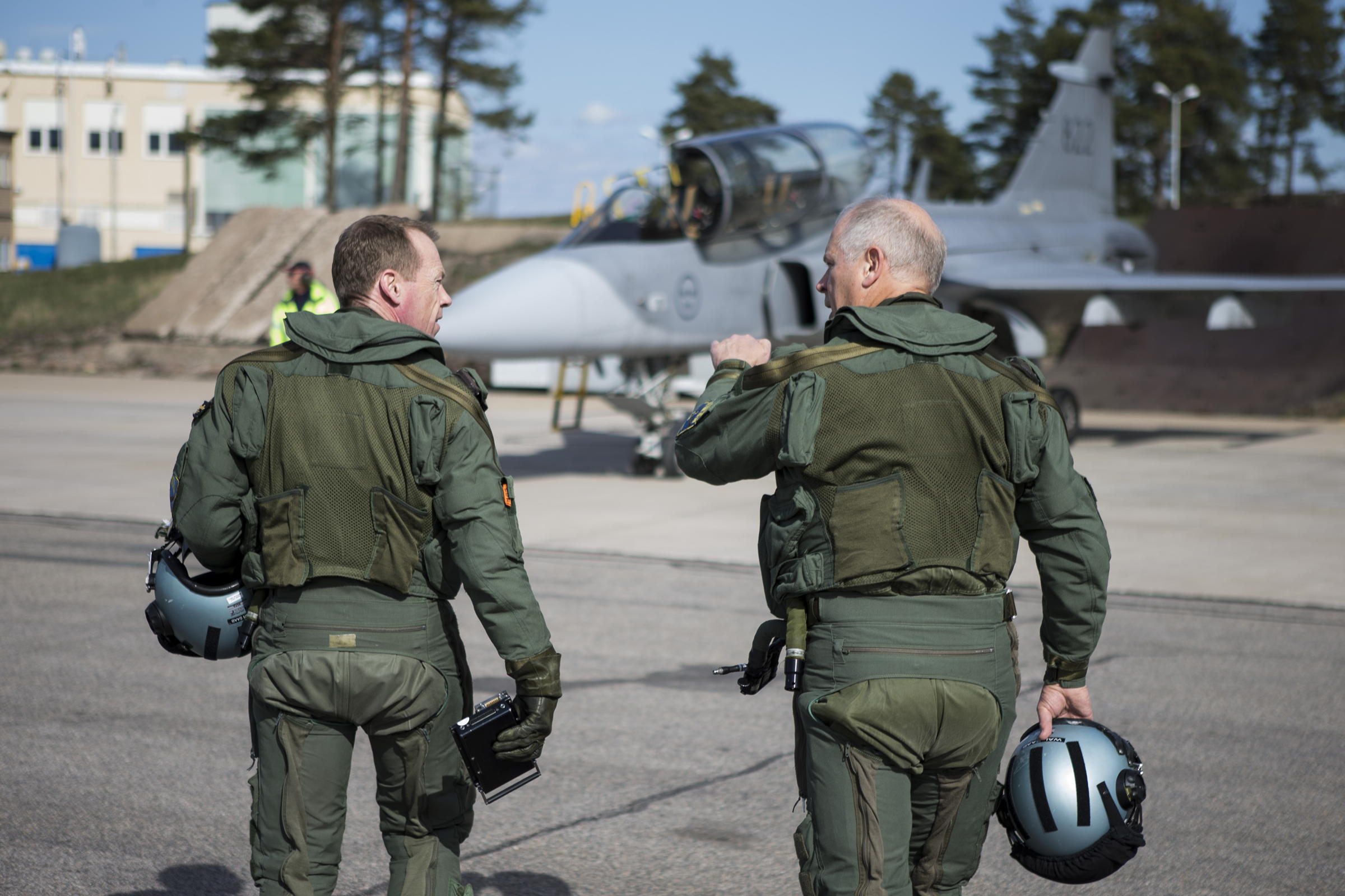 FlightLog: Flying the Gripen - Apr 2014