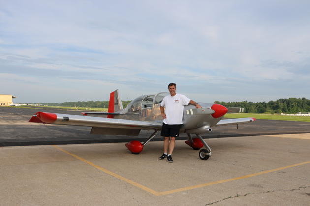 Tom 'Mikey' Isenberg and his RV-6.