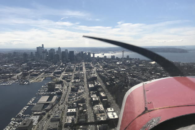 A nice view of the Seattle skyline, entering onto left downwind for a Lake Union north landing in our SuperCub.