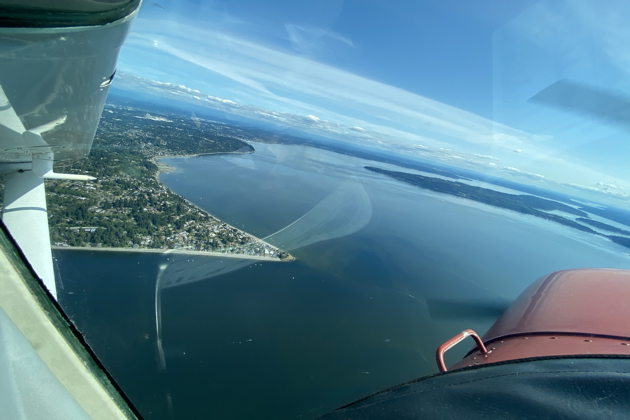 Turning back to the Three Tree visual point before entering downwind for SeaTac runway 16. Photo by Chris Marshall.