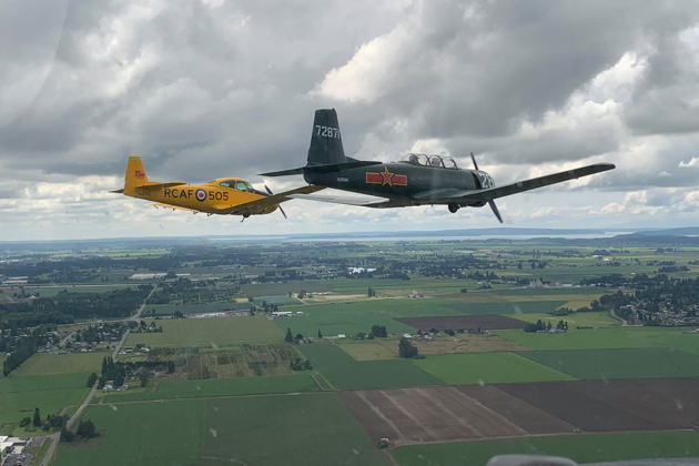 Forming up in echelon for the break for landing back at Skagit. Photo by Chad Hawthorne.