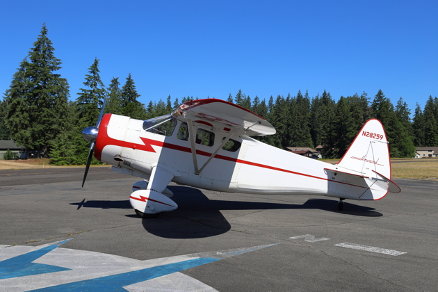 Jim Lambert's vintage Howard DGA-15 at Norm Grier Field in Kent, WA. My photo.