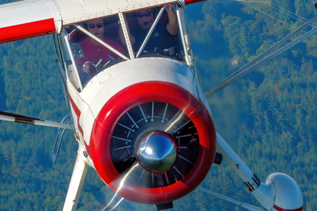 Great head-on view of the Howard by the Skyvan Aviation PhotoCrew.