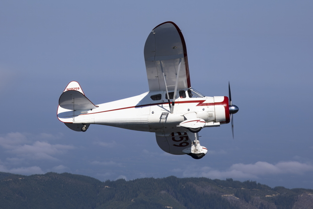 Banking away in the Howard. Photo by the Skyvan Aviation PhotoCrew.