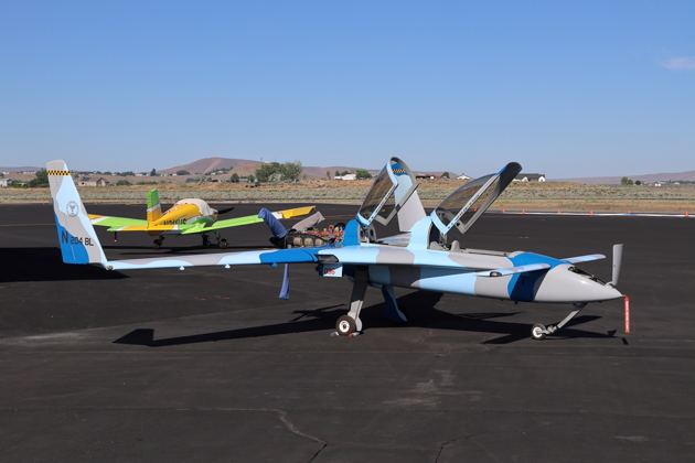 Bill O'Neil's stunning Berkut, with a Thorpedo in the background. My photo.