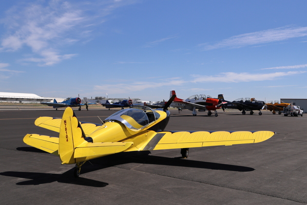 George Stanley's pristine Swift and the T-6 and T-28 participants at Richland. My photo.