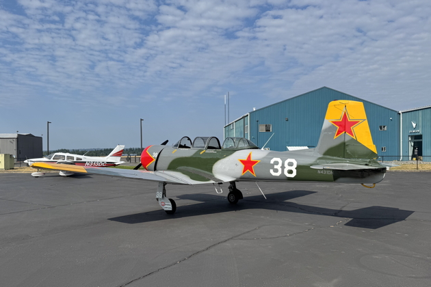 Jeff Hanoff's Nanchang N431DM and 3DC at Arlington on our first training day. My photo.