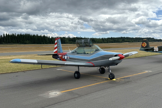 Trent Hendricks' Varga 2150A Kachina at Bremerton. My photo.