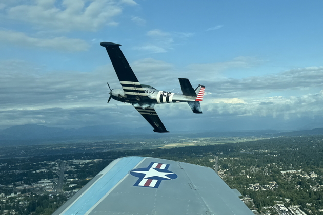 Dave 'Prancer' Desmon pitching out over Paine Field. My photo.
