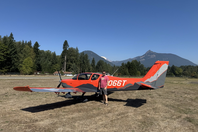 Rob Smith after landing at Packwood, WA. My photo.