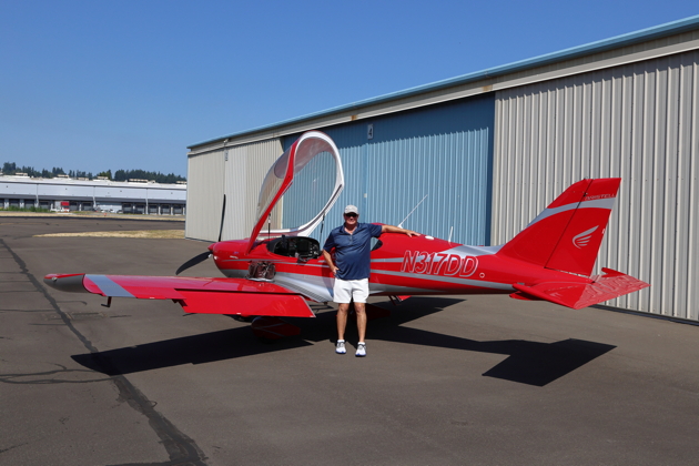 Devin Dufenhorst and his Bristell 915 at Auburn. My photo.