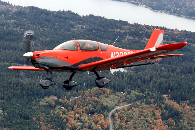Rob Smith's Sling TSI N2066T over the fall colors. My photo.